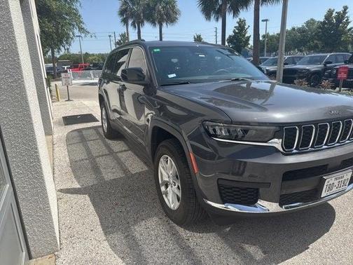 2023 Jeep Grand Cherokee L Laredo 4x4