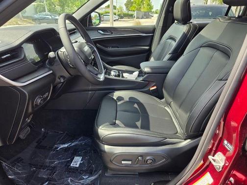 Velvet Red Pearlcoat 2026 Jeep Grand Cherokee Limited