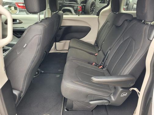 2019 Chrysler Pacifica Touring Plus