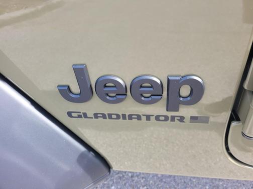 2025 Jeep Gladiator Sport