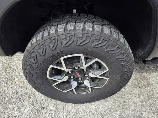 2024 GMC Canyon AT4X