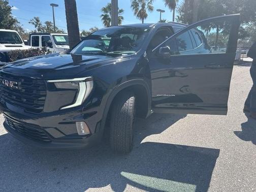 2024 GMC Acadia Elevation