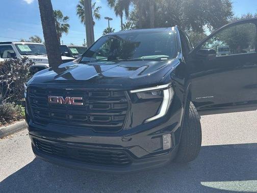 2024 GMC Acadia Elevation