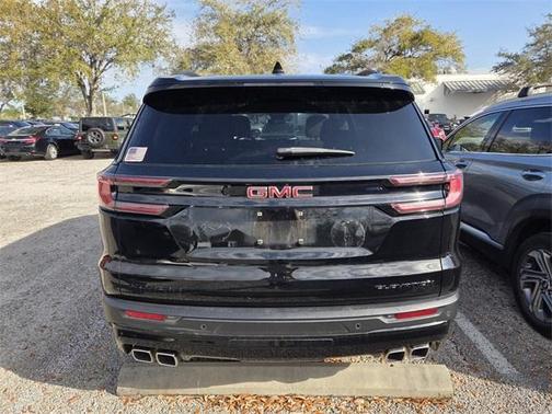 2024 GMC Acadia Elevation