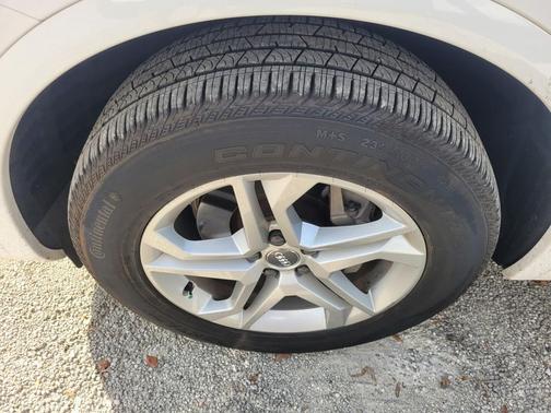 2018 Audi Q5 2.0T Tech Premium