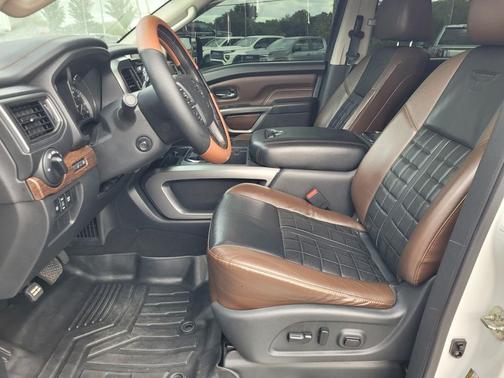 2019 Nissan Titan Platinum Reserve