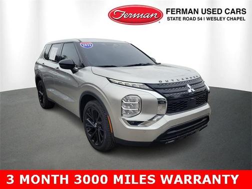 2022 Mitsubishi Outlander SE