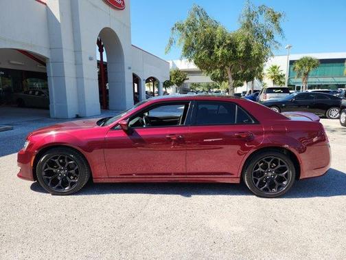 2019 Chrysler 300 S