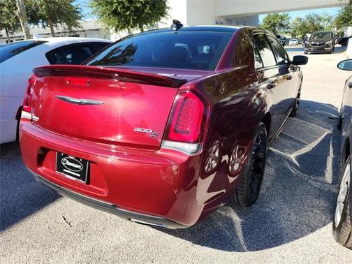 2019 Chrysler 300 S