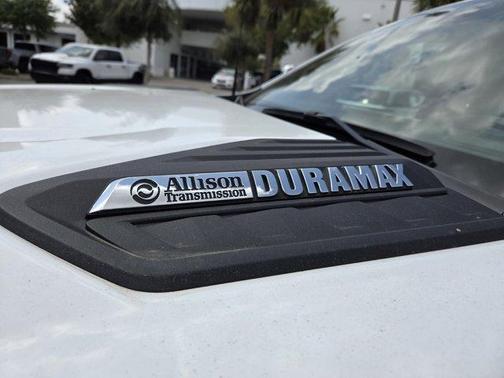 Summit White 2025 Chevrolet Silverado 2500 LTZ