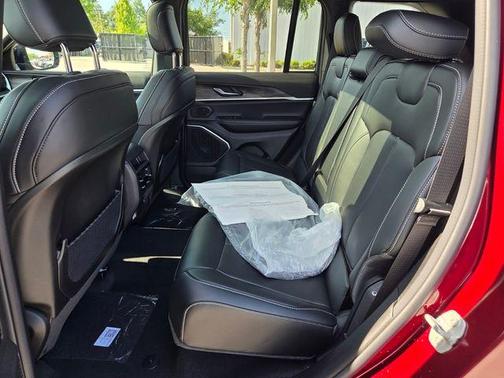 Velvet Red Pearlcoat 2026 Jeep Grand Cherokee Limited