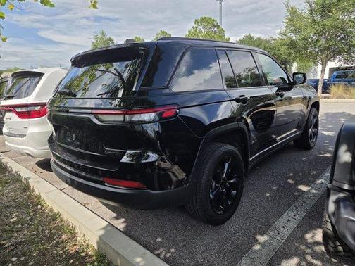 Diamond Black 2025 Jeep Grand Cherokee Limited