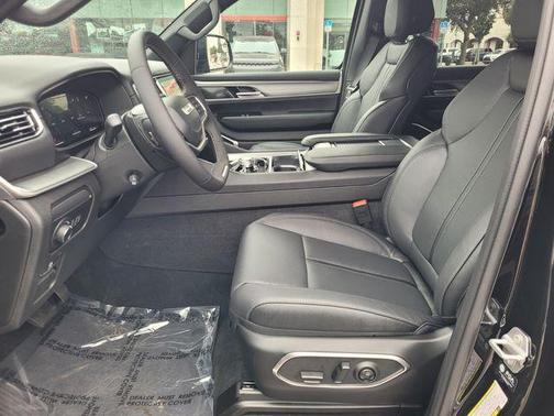 Gloss Black 2026 Jeep Grand Wagoneer Limited