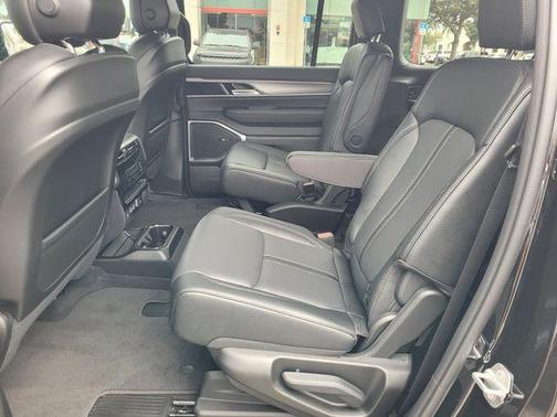 Gloss Black 2026 Jeep Grand Wagoneer Limited