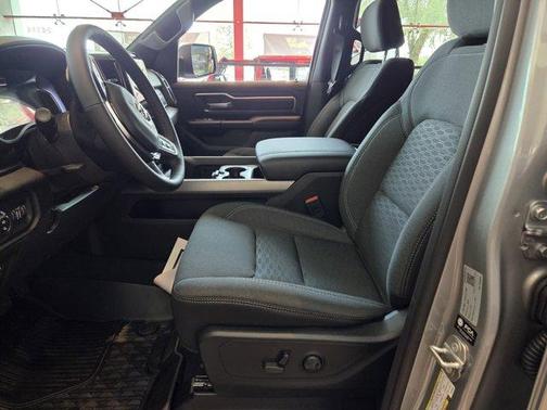 Billet Silver Metallic Clearcoat 2026 RAM 1500 Big Horn/Lone Star