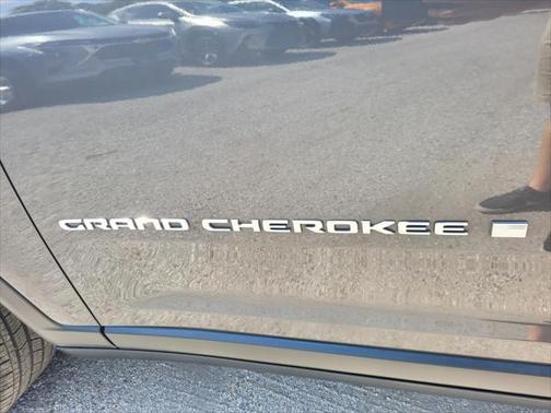 2022 Jeep Grand Cherokee Limited 4x2