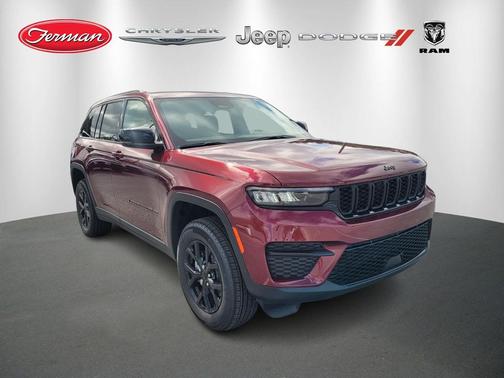 2025 Jeep Grand Cherokee Laredo