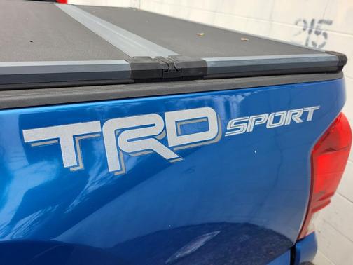 2017 Toyota Tacoma TRD Sport