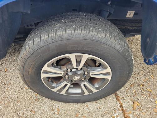 2017 Toyota Tacoma TRD Sport