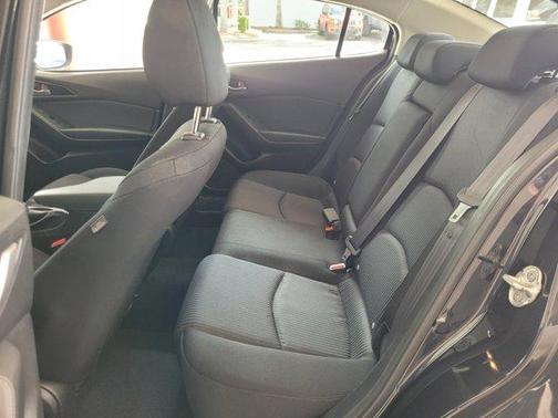 2016 Mazda Mazda3 i Touring