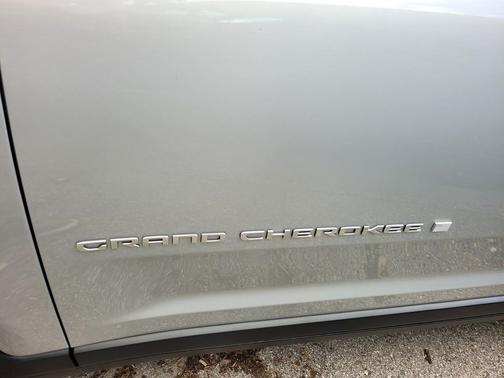 2025 Jeep Grand Cherokee Laredo X