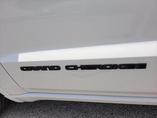 2021 Jeep Grand Cherokee Laredo X 4x2