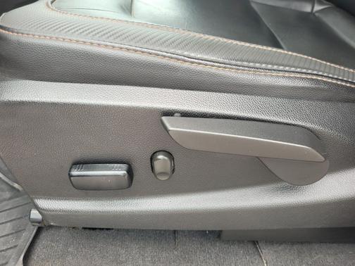 2022 GMC Canyon AT4 w/Leather