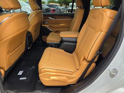 Bright White Clearcoat 2026 Jeep Grand Cherokee L Summit
