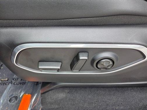 Metallic 2026 Jeep Grand Wagoneer Base