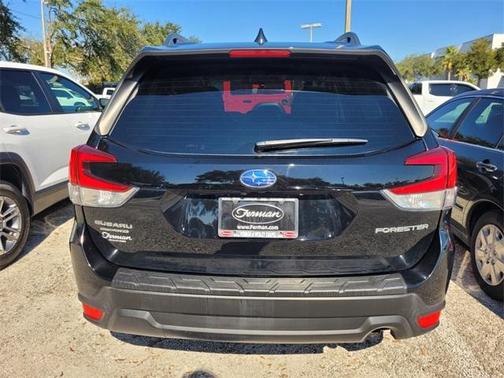 2023 Subaru Forester Premium