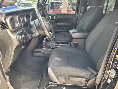 2022 Jeep Gladiator Sport