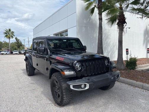 2022 Jeep Gladiator Sport