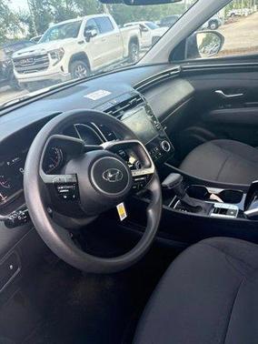 White Pearl 2024 Hyundai TUCSON SE