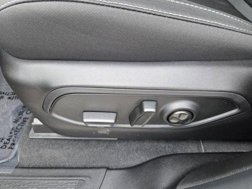 Metallic 2026 Jeep Grand Cherokee Laredo X