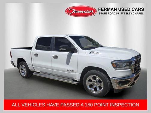 Bright White Clearcoat 2019 RAM 1500 Big Horn