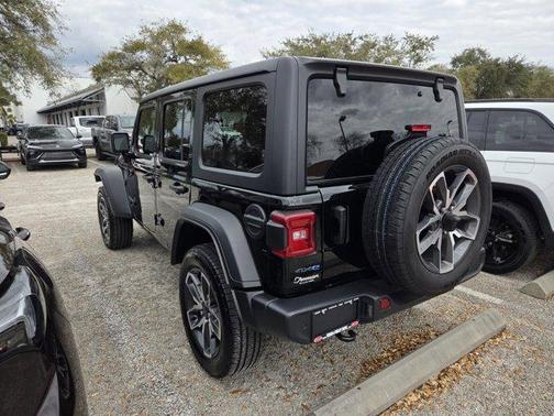 2025 Jeep Wrangler 4xe Sport