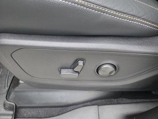 Granite Crystal Clearcoat Metallic 2026 RAM 1500 Big Horn/Lone Star