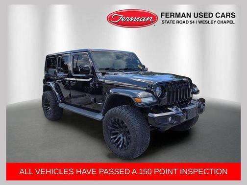 Black Clearcoat 2023 Jeep Wrangler Sahara