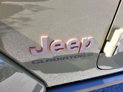 2025 Jeep Gladiator Mojave