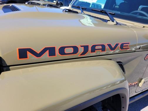 2025 Jeep Gladiator Mojave