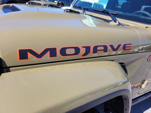 2025 Jeep Gladiator Mojave