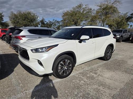 2020 Toyota Highlander XLE