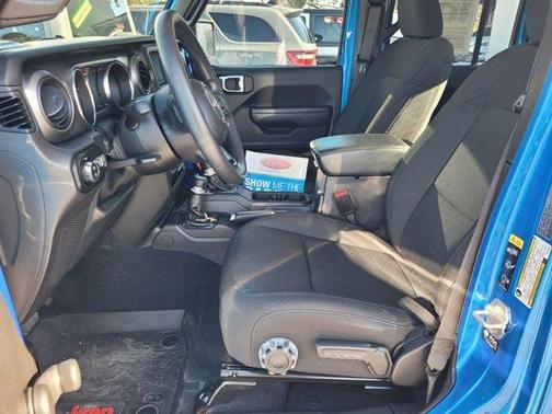 2022 Jeep Gladiator Sport