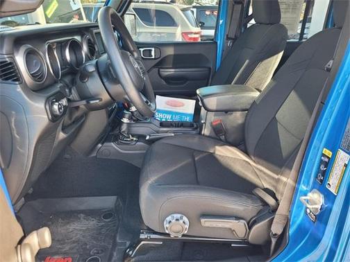 2022 Jeep Gladiator Sport