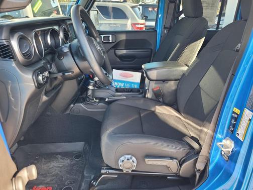 2022 Jeep Gladiator Sport