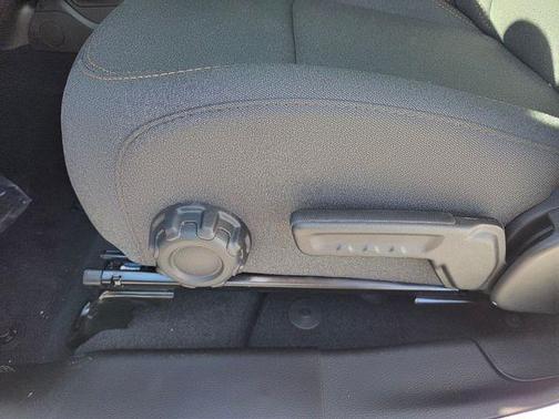 Bright White Clearcoat 2026 Jeep Gladiator Sport