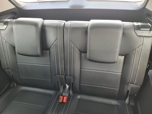 2023 Volkswagen Atlas 3.6L SE w/Technology