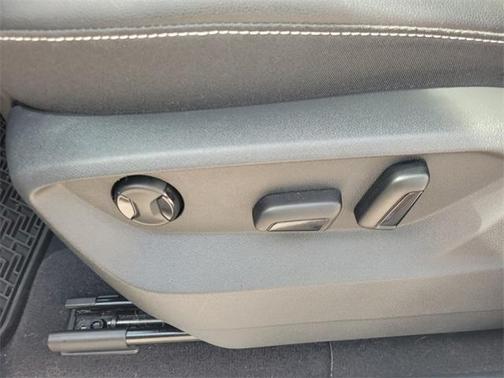 2023 Volkswagen Atlas 3.6L SE w/Technology