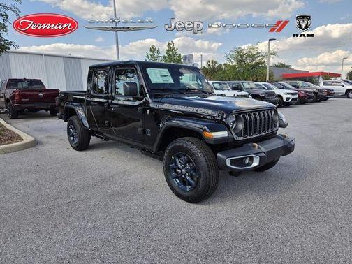 Black Clearcoat 2026 Jeep Gladiator 85th Anniversary Edition
