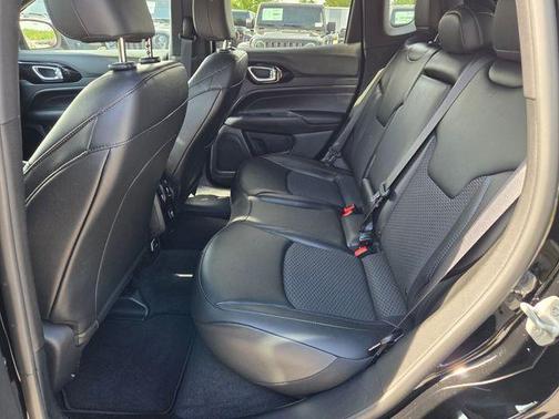 Diamond Black 2026 Jeep Compass Latitude